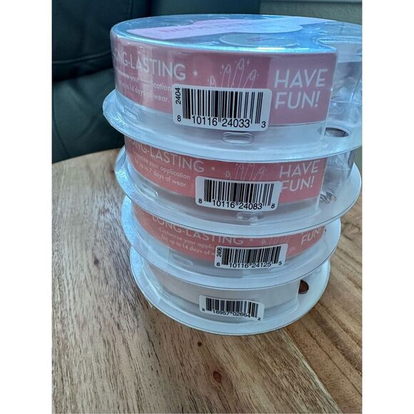 Olive & June The Instant Mani 4 Pack of Press on Nails New Short Length - Picture 3 of 4